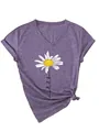 Détail de l'imprimé marguerite et let it be sur un t-shirt violet à col en V - Violet (Imprimé Noir)