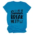 Detaillierte Ansicht eines hellblauen Damen T-Shirts mit Summer Break Yet Aufdruck. - S / Oberteile / Seeblau