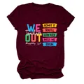 Detailweergave van het bordeauxrode dames t-shirt met Teachers We Out grafische print - S / Tops / Bordeauxrood