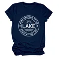 T-shirt décontracté bleu marine à col rond pour femme avec imprimé graphique lac - S / Hauts / Bleu Marine (Police Blanche)
