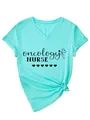 Detailansicht des türkis V-Ausschnitt Onkologie-Krankenschwester-T-Shirts mit Druck - S / Oberteile / Tiefwasserblau