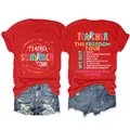 Gedetailleerd voor- en achteraanzicht van het rode Teacher Freedom Tour katoenen T-shirt - S / Tops / Rood (Witte Afdruk)