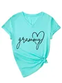 Dettaglio di una maglietta turchese con scollo a V e grafica nera Grammy a cuore. - Taglia S / Top / blu profondo