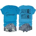 T-shirt donna blu Senior Class of 2027 a girocollo, vista frontale e posteriore completa. - Taglia S / Top / Blu lago