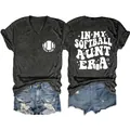 Detailansicht der Vorder- und Rückseite des 'In My Softball Aunt Era' V-Ausschnitt T-Shirts - Schwarzgrau Meliert