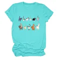 Dettaglio di t-shirt turchese da donna con stampe di gatti carini e girocollo. - Taglia S / Top / blu profondo