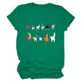 Dettaglio della divertente stampa di undici gatti su t-shirt verde da donna a girocollo. - Taglia S / Top / Verde Scuro