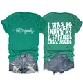Μπροστινή και πίσω όψη πράσινου T-shirt με σλόγκαν και φθαρμένο τζιν σορτς για γυναίκες - S / Tops / Σκούρο Πράσινο