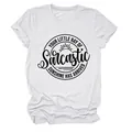 Detailweergave van een wit katoenen dames T-shirt met Sarcastic Sunshine slogan grafische print - S / Tops / Zandkleur