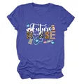Vue détaillée de l'imprimé Future Nurse sur un t-shirt bleu chiné avec des icônes médicales. - S / Hauts / Bleu Rétro (Texte Blanc)