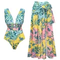 Lebhaftes zweiteiliges Strandset mit Paisley-Blumenmuster, Badeanzug und Wickelrock - S / Oberteil Und Unterteil