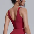 Reggiseno sportivo rosso ad alta intensità con design a V per yoga, corsa e fitness - Taglia S / Top / Colore carminio