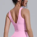 Reggiseno sportivo yoga rosa ad alto impatto con design posteriore traspirante top - Taglia S / Top / rosa ciliegia