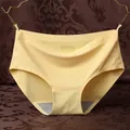 Seamless yellow ice silk panties for women with a smooth finish and comfortable fit - M / Bottom (810) / Yellow