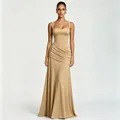 Elegante abito lungo beige arricciato con scollo quadrato e gonna lunga - Curcuma