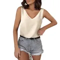 Elegantes camisole-top aus satin mit v-ausschnitt und jeansshorts für den sommerlook - Aprikose