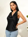 Elegante schwarze ärmellose Satinweste für Damen mit stilvollem Wasserfallausschnitt - XS / Oberteile / Schwarz