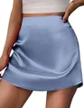 Eleganter Mini-A-Linien-Rock aus Satin in Staubblau mit hoher Taille und Faltenstruktur - Seeblau