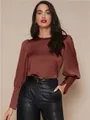Elegante blusa de satén marrón de manga larga con mangas farol y puños para mujer - XS / Tops / Café
