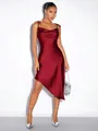 Élégante robe nuisette en satin bordeaux avec col bénitier et ourlet asymétrique - XS / Bordeaux