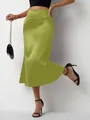 Jupe midi sirène élégante en satin vert citron pour femme avec un fini soyeux - Vert olive