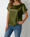 Elegante camicetta in raso verde oliva da donna a maniche corte con vestibilità ampia - Verde militare