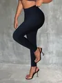 Seitenansicht der schwarzen elastischen Leggings mit hoher Taille an einem Model - S / Unterteile / Marineblau