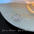 Eleganter silberner Schmetterling-Ring mit funkelndem Schleifen-Design für Damen - Schleifen/Vollstrassen-Stil (J777 Silber) / Silber