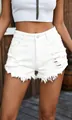 Detailansicht weißer High-Waist-Denim-Shorts für Damen mit Destroyed-Effekt und Saum - Weiß