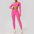 Set yoga rosa a maniche lunghe con profili bianchi e leggings a vita alta elastici - Taglia S / Top E Pantaloni / Rosso rosa