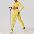 Set da yoga giallo vibrante con crop top a maniche lunghe e leggings a vita alta - Taglia S / Top E Pantaloni / Giallo Oro