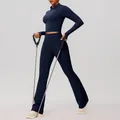Marineblauw yoga set met vest met lange mouwen en uitlopende legging - S / Boven- En Onderstuk / Marineblauw