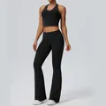 Tweeledige zwarte fitnessset met halter-sportbeha en uitlopende yogabroek voor dames - S / Boven- En Onderstuk / Zwart