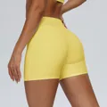 Professionele hoge taille scrunch butt yoga shorts in geel voor fitness en workout - S / Bottoms / Puddinggeel