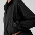 Veste de sport noire à demi-zip pour femme avec poignets élastiques et ourlet à cordon - S / Hauts / Noir