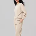 Women's beige minimalist crewneck sweatshirt and matching joggers two-piece athletic set - S / Tops / Beige