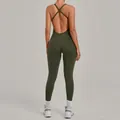 Olijfgroene yoga jumpsuit met gekruiste rug nude-feel voor dames met lift-effect - S / Boven- En Onderstuk / Olijfgroen