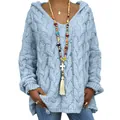 Pull à capuche surdimensionné bleu clair pour femmes avec un motif de tricot torsadé. - Bleu ciel