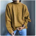 Vista dettagliata di alta qualità di maglione a maglia larga color senape per donne - Giallo
