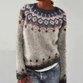 Vista dettagliata del maglione in maglia ampia da donna con motivo Fair Isle vintage - 3XL / Stile Silhouette Ampia (8606) / Grigio Marrone Mix