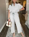 Set due pezzi casual a righe grigie e bianche con camicia e pantaloni coordinati da donna - Bianco