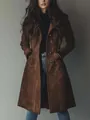 Detailansicht eines langen braunen Wildleder-Trenchcoats mit Reverskragen für Herbst - S / Oberteile / Dunkelbraun