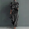 Elegantes dunkelgraues Samt-Zweiteiler-Set mit Langarm-Oberteil und weiten Hosen - Dunkelgrau