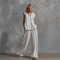 Completo due pezzi in lino a righe verticali bianco e nero, stile francese minimalista - Taglia S / Top E Pantaloni / Bianco