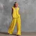 Ensemble deux pièces jaune et noir rayé avec haut sans manches et pantalon large - Jaune Citron