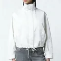 Moderne weiße Windjacke mit Stehkragen und Kordelzug am Saum für den Outdoor-Sport. - S/M / Oberteile / Weiß