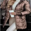 Doudoune mi-longue à capuche bronze métallisé pour femme avec matelassage étoile - Kaki