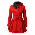 Elegante abrigo rojo de lana de largo medio con cuello de piel sintética y botones - S / Tops / Talla Asiática / Rojo