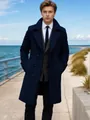 Vista professionale di un elegante cappotto di lana blu navy a doppio petto da uomo - Blu navy