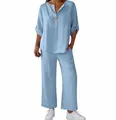 Vue détaillée d'un ensemble deux pièces bleu clair pour femme avec col en V et manches 3/4 - S / Haut Et Bas / Bleu clair